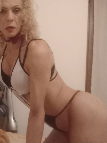 Letizia trans porcellina bionda e passiva - Foto 4 Tel:3896852860