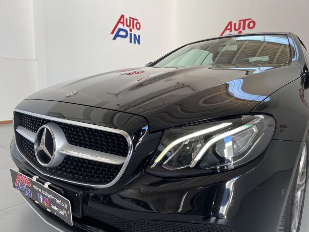 Mercedes-Benz Classe E E 220d Cabrio Sport Auto*242€ al mese* - Foto 4