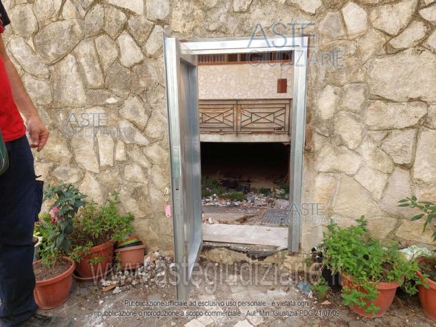 IMMOBILI-ALTRA CATEGORIA-vico Francesco Gozzolino n. 17 - Foto 7