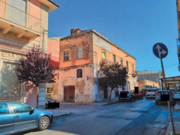 Immobile in asta di 709 m² con più di 5 locali e box auto in vendita a Vittoria - Foto 2