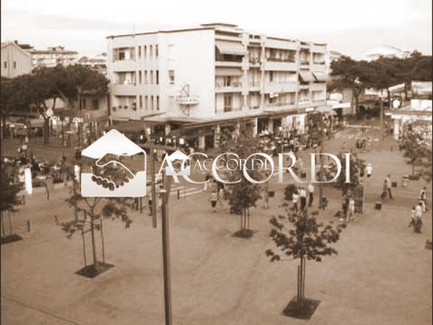 RIFERIMENTO FC109 - BAR GIOVANE E ALLA MODA in p.zza MAZZINI - Foto 10