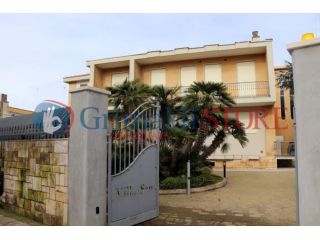 Villa in affitto a Squinzano