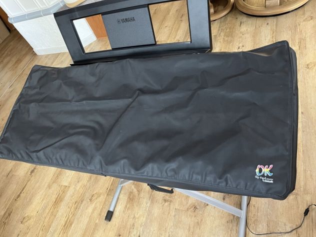 Tastiera arrangiatore Yamaha PSR-SX900 con accessori - Foto 5