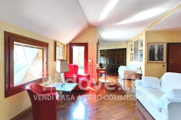Attico / Mansarda di 140 m² con 3 locali in vendita a Lecco - Foto 10