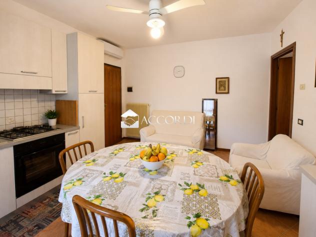 APPARTAMENTO di 3 vani e di 72 mq (PAESE) rif. PE14 - Foto 2