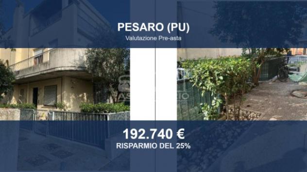 Immobile in asta di 137 m² con più di 5 locali e box auto in vendita a Pesaro