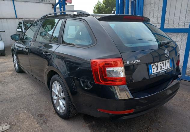 Skoda Octavia 1.6 TDI 115 CV Executive ANNO 2018 - Foto 3