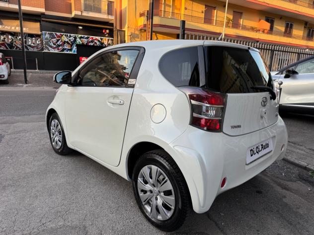 Toyota iQ 1.0 CVT Trend Automatica - Foto 5