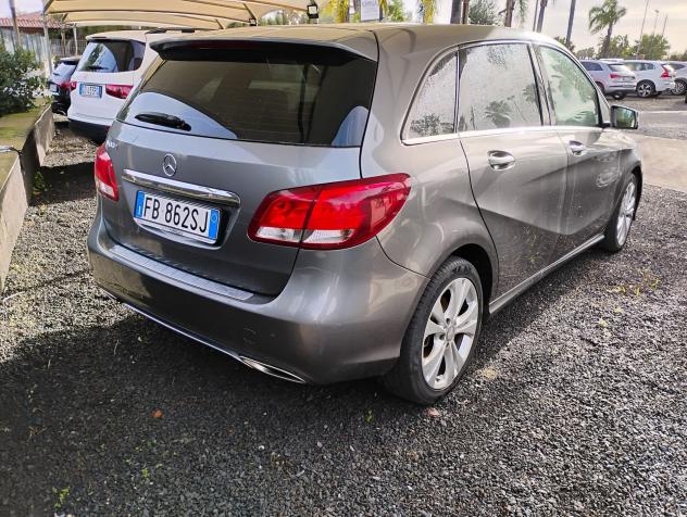 Mercedes-Benz Classe B B 180 d Automatic Sport - Foto 3