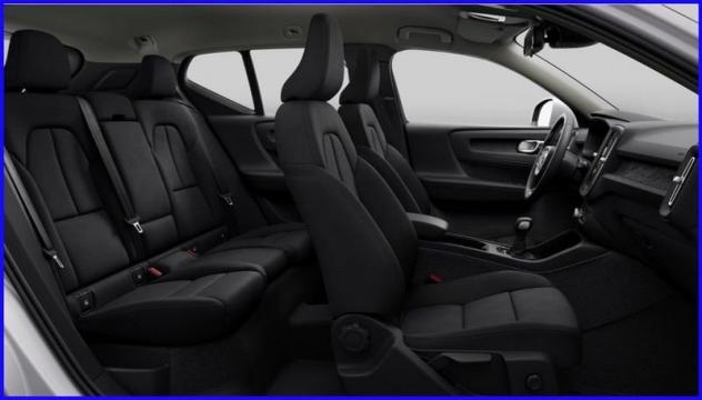 Volvo XC40 XC40 2.0 B3 Essential auto - Foto 7