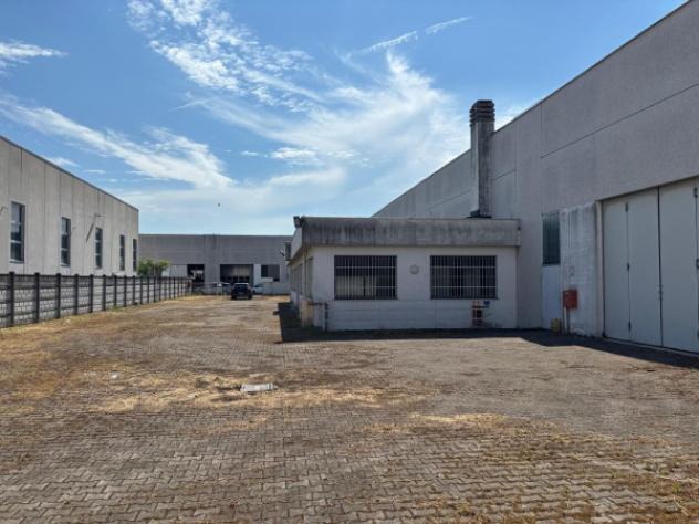 Immobile di 2400 m² con 3 locali in vendita a Legnano - Foto 20