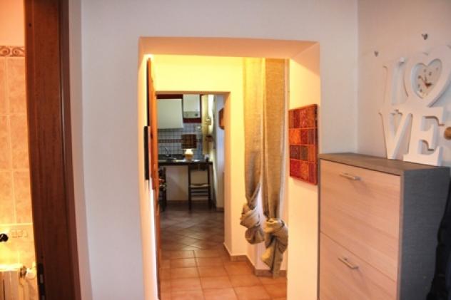 Porano - vendesi appartamento con balcone e magazzino in cielo-terra - Foto 4