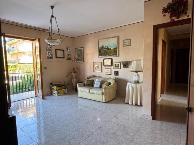 appartamento in vendita ad Aci Catena