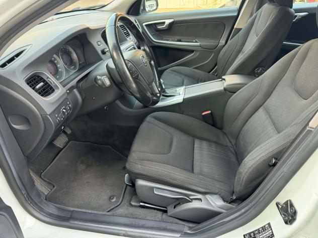 Volvo V60 D3 Kinetic - Foto 9