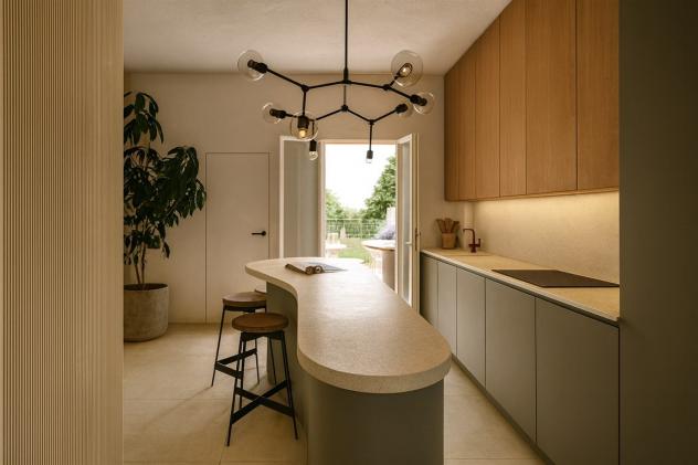 Soluzione indipendente con terrazzo e garage triplo nel cuore di Lugo
