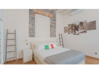 Wine Not Apartment in Como City Centre