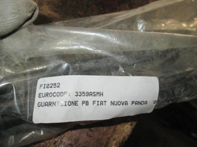 3359ASMH GUARNIZIONE PARABREZZA ANTERIORE FIAT PANDA 1.2 BENZ RICAMBIO NUOVO 46804344 - Foto 2