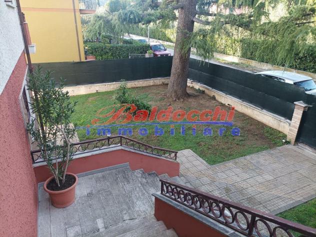 CALCINELLI - POSIZIONE PANORAMICA - VILLA SINGOLA CON GIARDINO - Foto 15