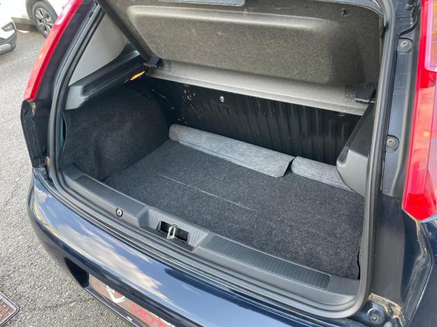 Fiat Punto 1.4 8V 5 porte Natural Power Street - Foto 9