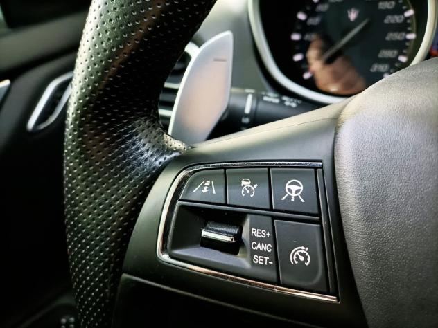 Maserati Ghibli GRANSPORT 3.0 BT V6 350CV AUT. NAV PELLE CERCHI 20 - Foto 6