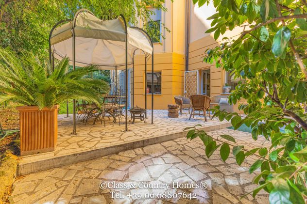 Pinciano Villino d'Epoca: Esclusivo Appartamento con Giardino - Foto 6