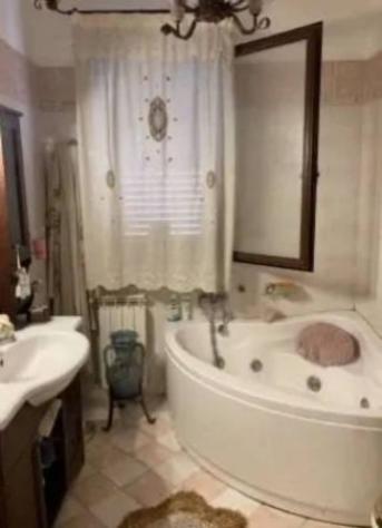 Immobile in asta di 174 m² con più di 5 locali e box auto in vendita a Vittoria - Foto 5