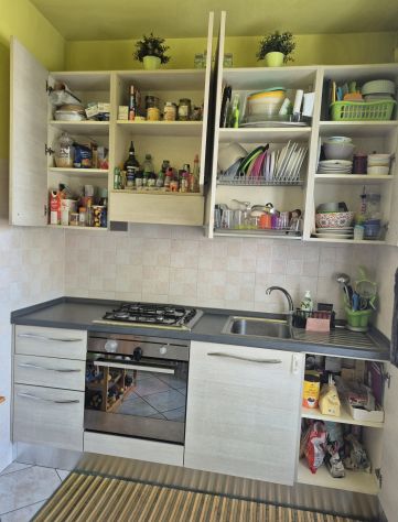 CUCINA COMPLETA + TAVOLO IN CORDINATO CON 4SEDIE - Foto 3