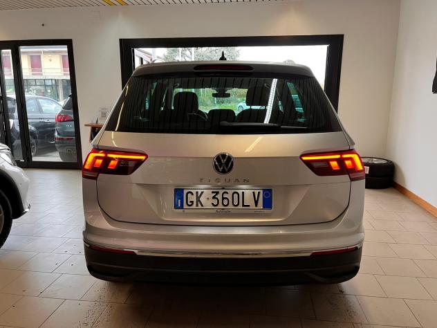 Volkswagen Tiguan 2.0 TDI 150 CV SCR DSG Life - Foto 6