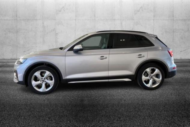 AUDI Q5 35 TDI S tronic Business Advanced rif. 23757939 - Foto 4