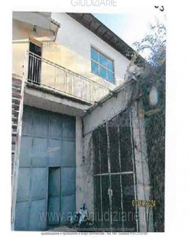IMMOBILI-IMMOBILE COMMERCIALE-LOC. COLLECOLA