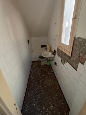 VENDESI A POGGIALTO, FRAZIONE DI AURIGO CASA AUTONOMA IN CENTRO PAESE CON GARAGE - Foto 6
