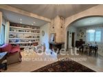 Villa di 180 m² con più di 5 locali in vendita a Cortona