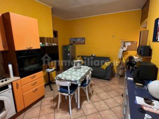 Confortevole e grazioso bilocale in zona Barona affittasi