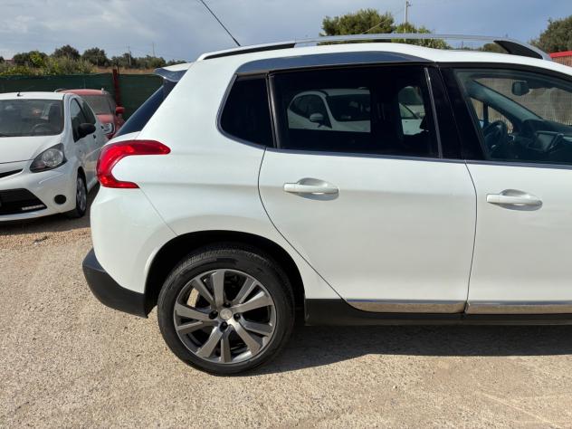 Peugeot 2008 BlueHDi 100 S&S Black Matt - Foto 6