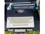 Macchina da scrivere Olivetti lettera 36