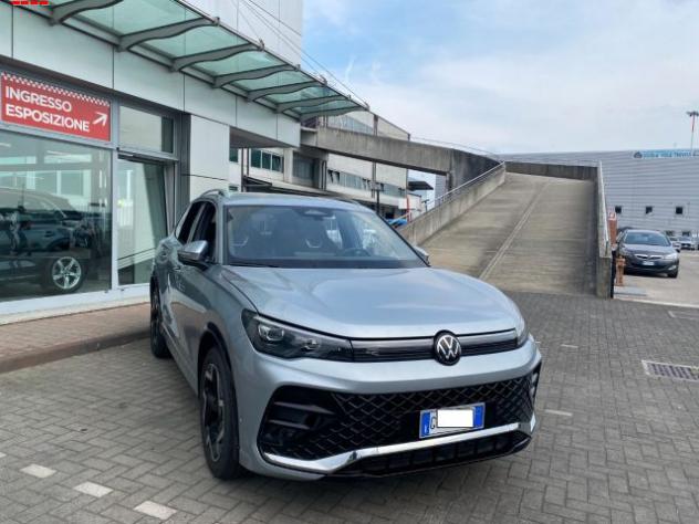 VOLKSWAGEN Tiguan 2.0 TDI 150 CV DSG R-Line rif. 24077805 - Foto 2