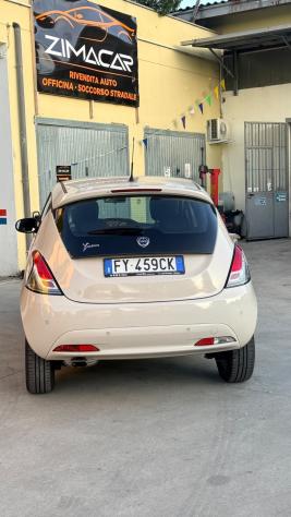 Lancia Ypsilon 1.2 69 CV 5 porte S&S Platinum - Foto 4