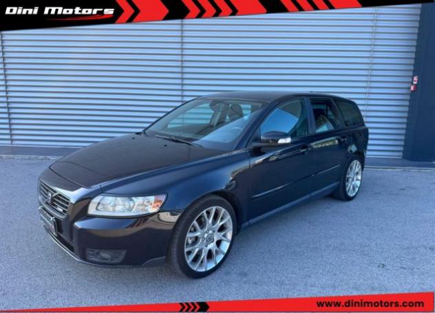 VOLVO V50 2.0 D cat R-Design OK NEOPATENTATI rif. 24185470