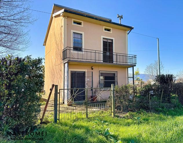 VILLINO di 4 vani e di 120 mq (PORCARI) rif. 3563