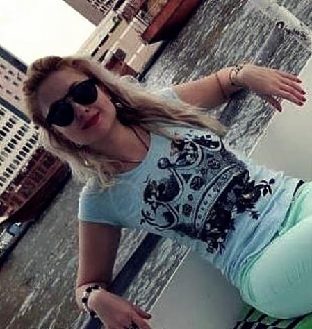 Donna di Asti. Fisico Normale Tel: