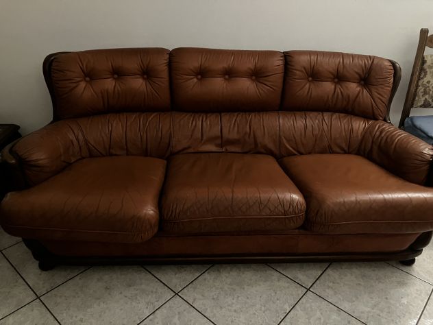 SALOTTO in PELLE e legno massello