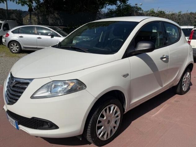Lancia Ypsilon 0.9 TwinAir 85 CV 5 porte Metano Ecochic
