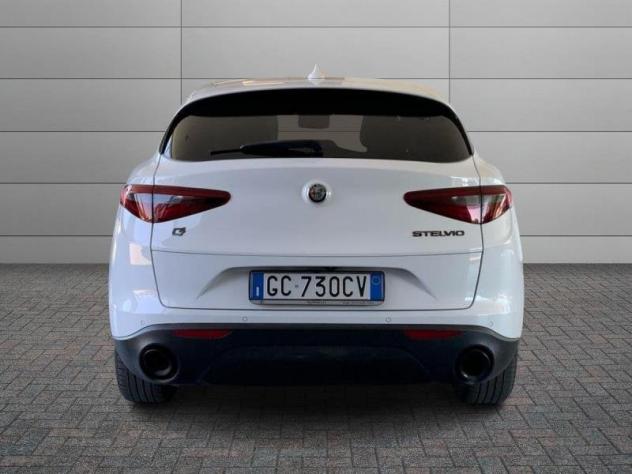 Alfa Romeo Stelvio 2.2 Turbodiesel 190 CV AT8 Q4 Sprint - Foto 8