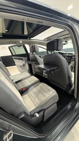 Volkswagen Touran 2.0 TDI 150 CV SCR DSG Executive BlueMotion Tech. - Foto 5