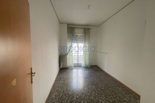 Spazioso appartamento con ampio loggiato in vendita a Bisceglie - Foto 4