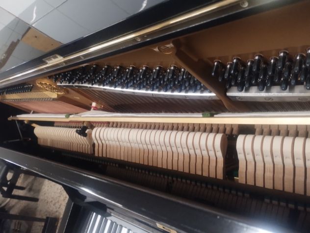 Pianoforte Yamaha U3 A seminuovo con trasporto e panca inclusi - Foto 2