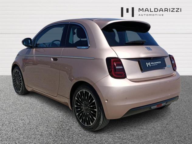 FIAT 500 LA NUOVA E 500e Berlina 500e - La Prima 320 Berlina - Foto 4