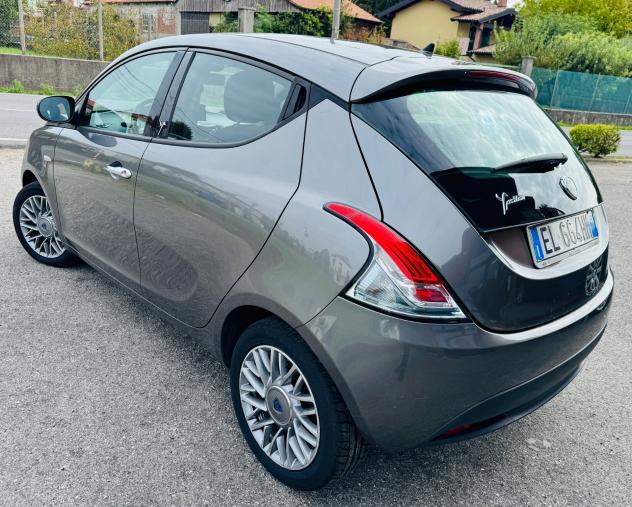 Lancia Ypsilon 1.2 69 CV 5 porte S&S Platinum - Foto 6