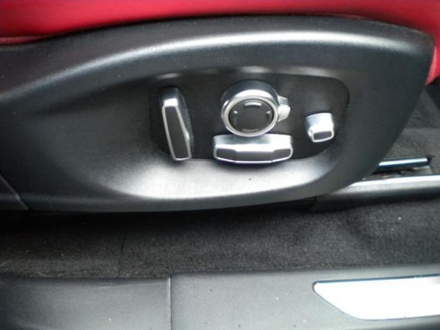 JAGUAR E-Pace 2.0D 180 CV AWD aut. R-Dynamic HSE rif. 24044172 - Foto 10