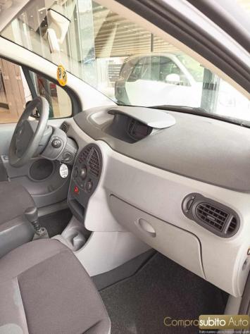 RENAULT Modus 1.2 16V Confort Dynamique rif. 24021519 - Foto 9